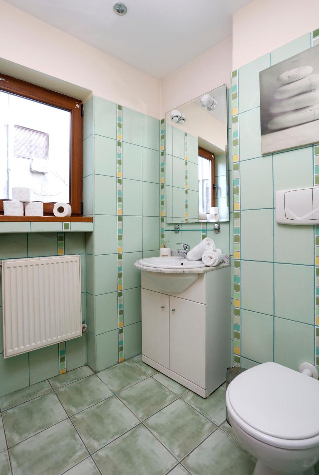 Peaceful Getaway - Generous 3-Bedroom Sanctuary - Close To Historic Old Town Bucareste Exterior foto