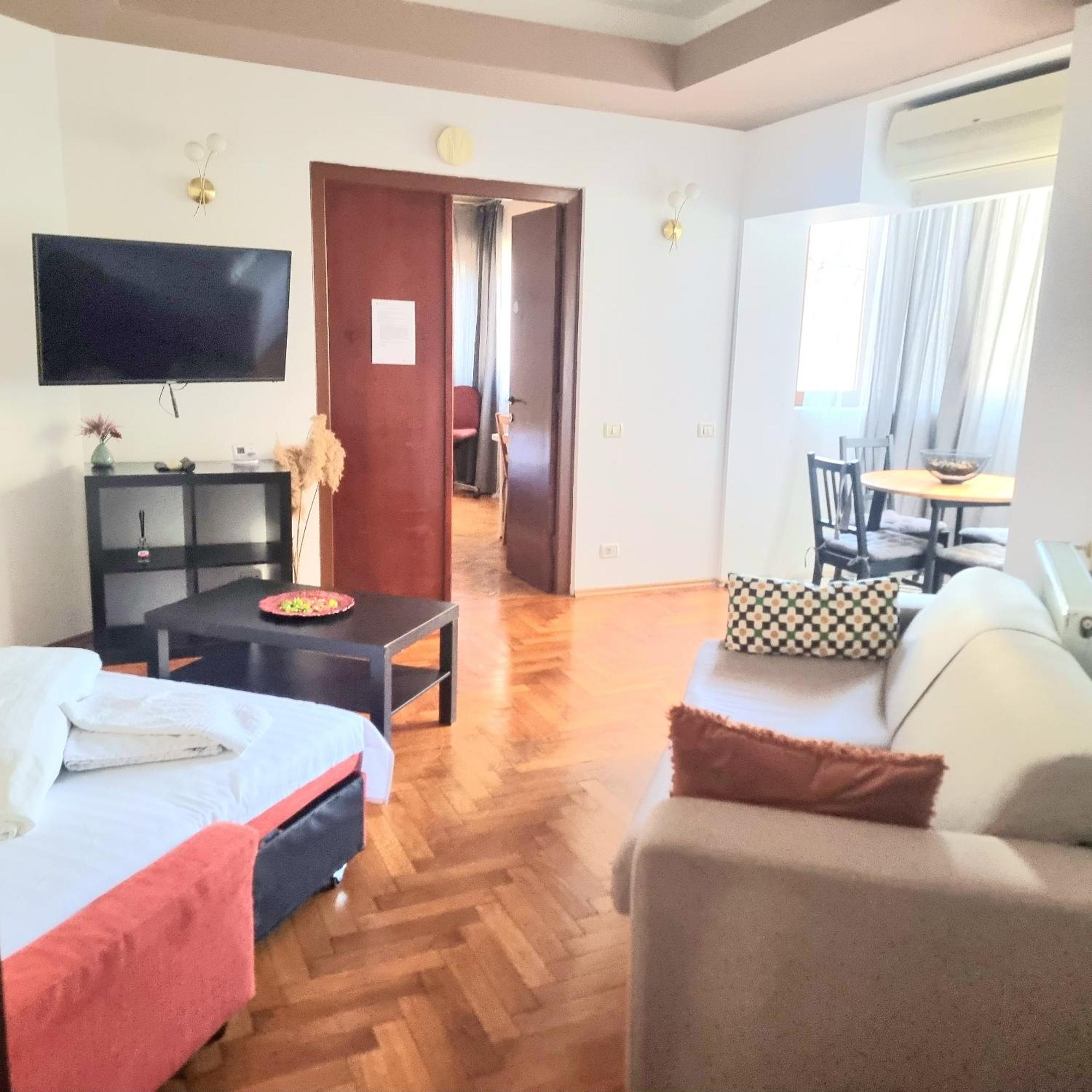 Peaceful Getaway - Generous 3-Bedroom Sanctuary - Close To Historic Old Town Bucareste Exterior foto